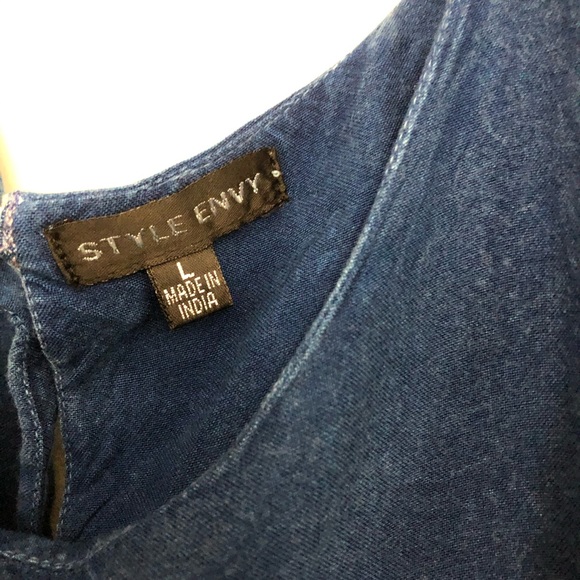 Top - Picture 3 of 5